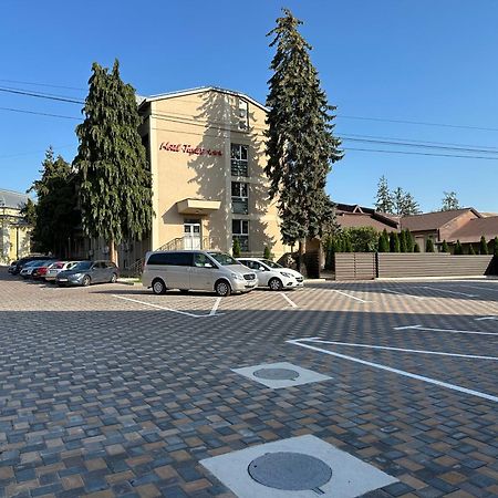 Hotel Turist Falticeni Ngoại thất bức ảnh