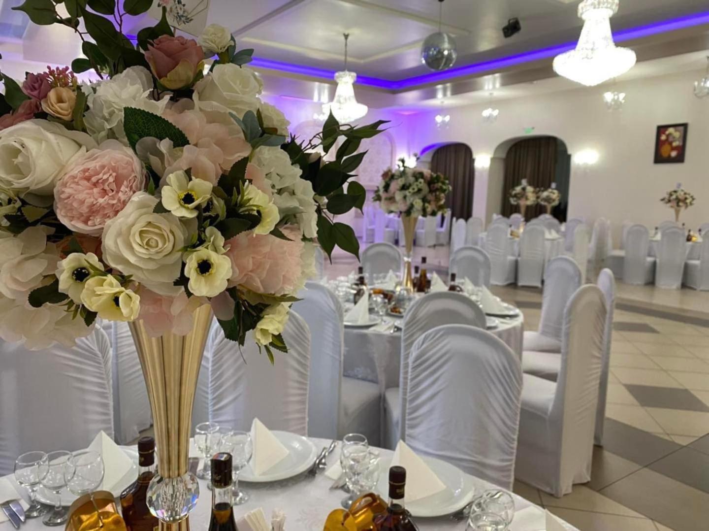 Hotel Turist Falticeni Ngoại thất bức ảnh