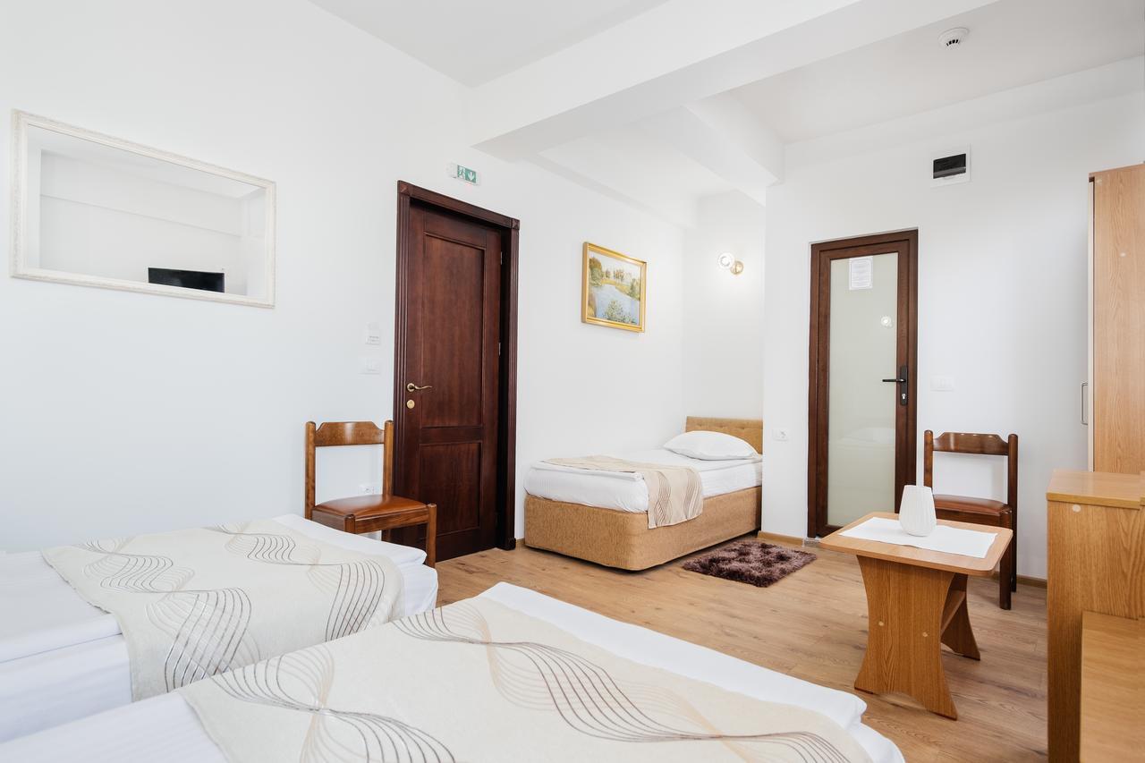 Hotel Turist Falticeni Ngoại thất bức ảnh
