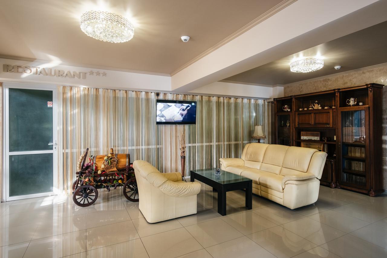 Hotel Turist Falticeni Ngoại thất bức ảnh